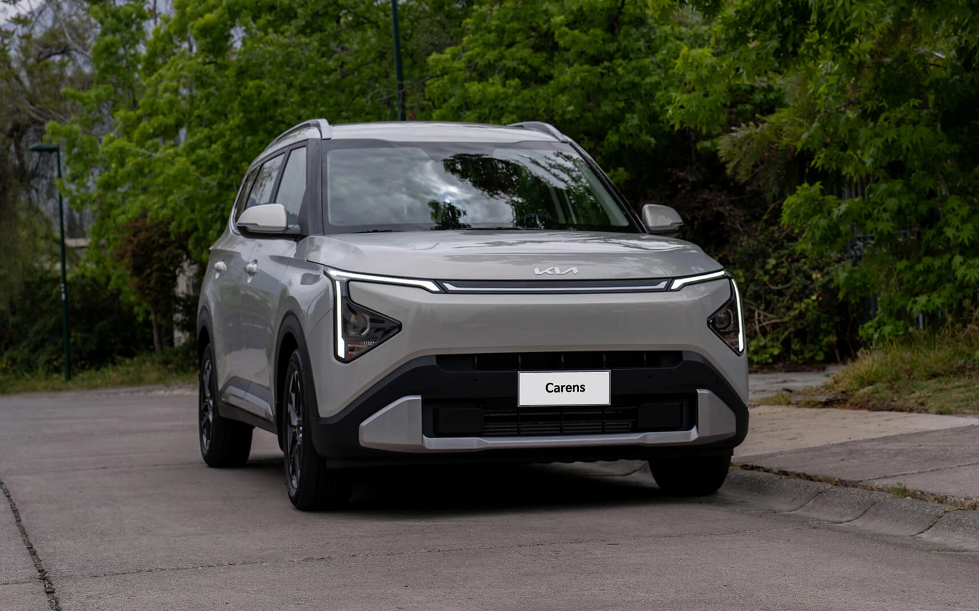 Exterior 10