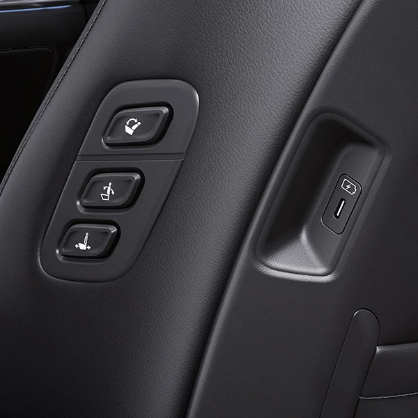 Interior 11